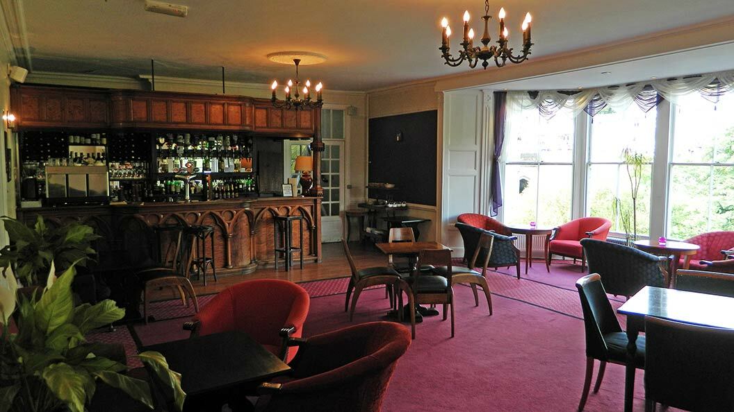 The Royal Hotel Llangollen Exterior photo