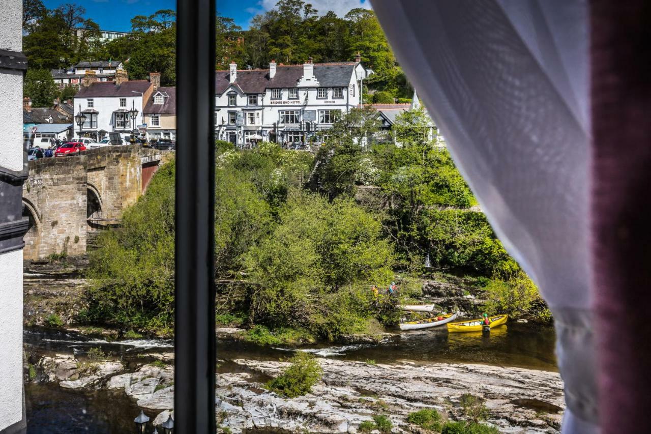 The Royal Hotel Llangollen Exterior photo