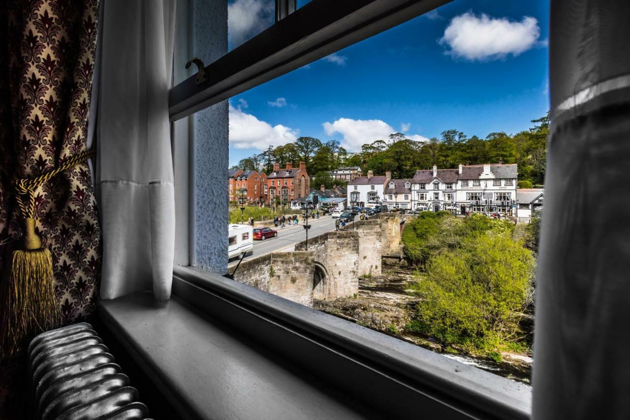 The Royal Hotel Llangollen Exterior photo